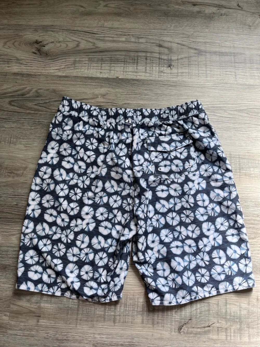 LOT OF 2 Pairs Johnnie-O Swim Trunks Lined Men's Size large